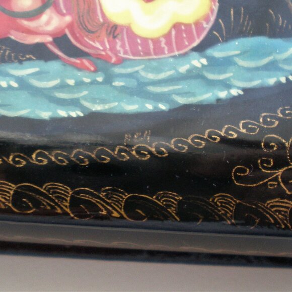 Russian USSR Signed PALEKH Палех Lacquer Jewelry Trinket Box 5 7/8" x 2 3/4" - Picture 4 of 12